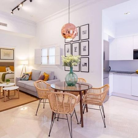 Mumu Luxury Suite Lirio Sevilla Exteriör bild