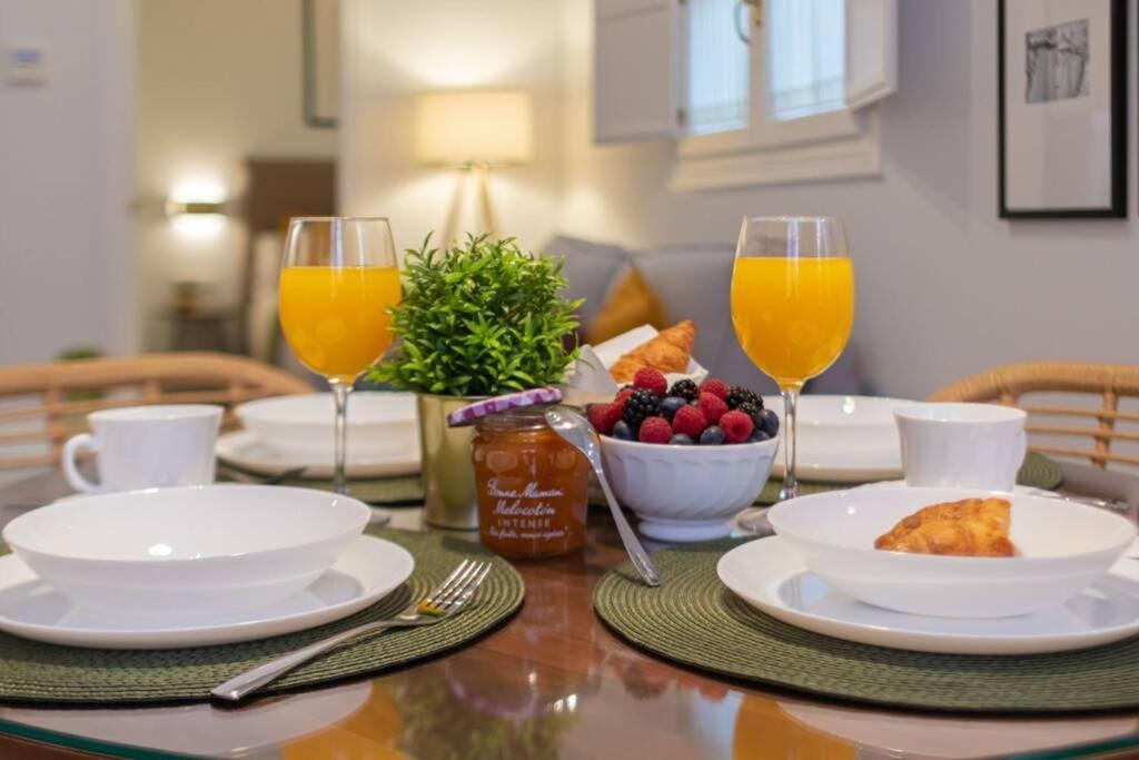 Mumu Luxury Suite Lirio Sevilla Exteriör bild
