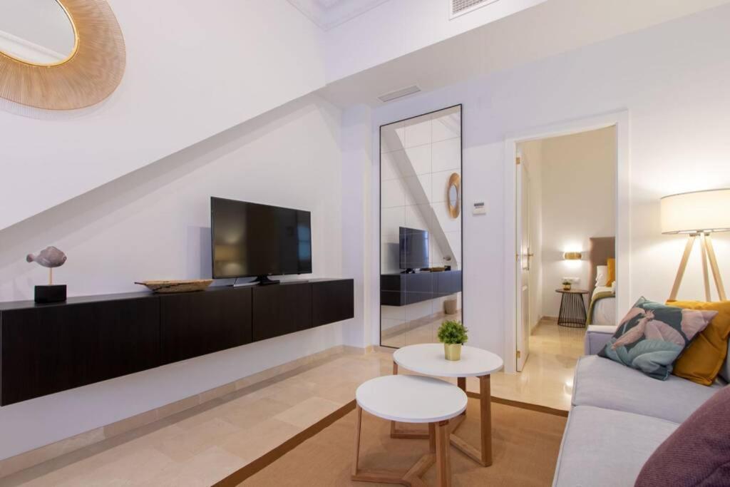 Mumu Luxury Suite Lirio Sevilla Exteriör bild