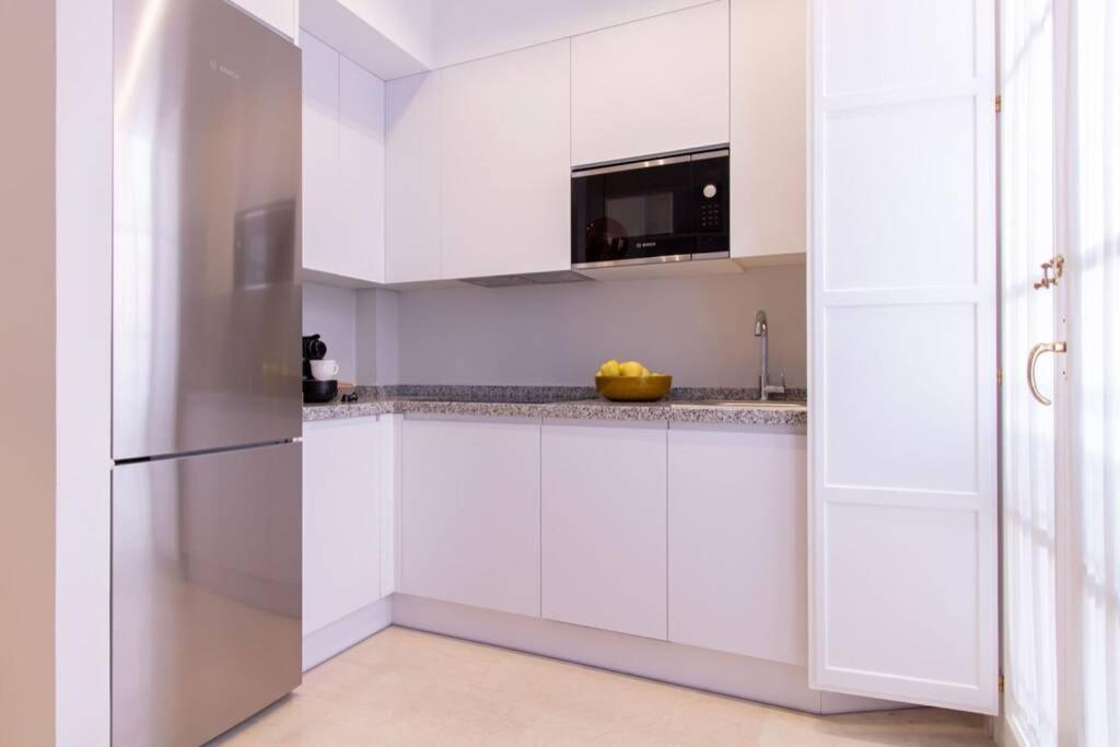 Mumu Luxury Suite Lirio Sevilla Exteriör bild